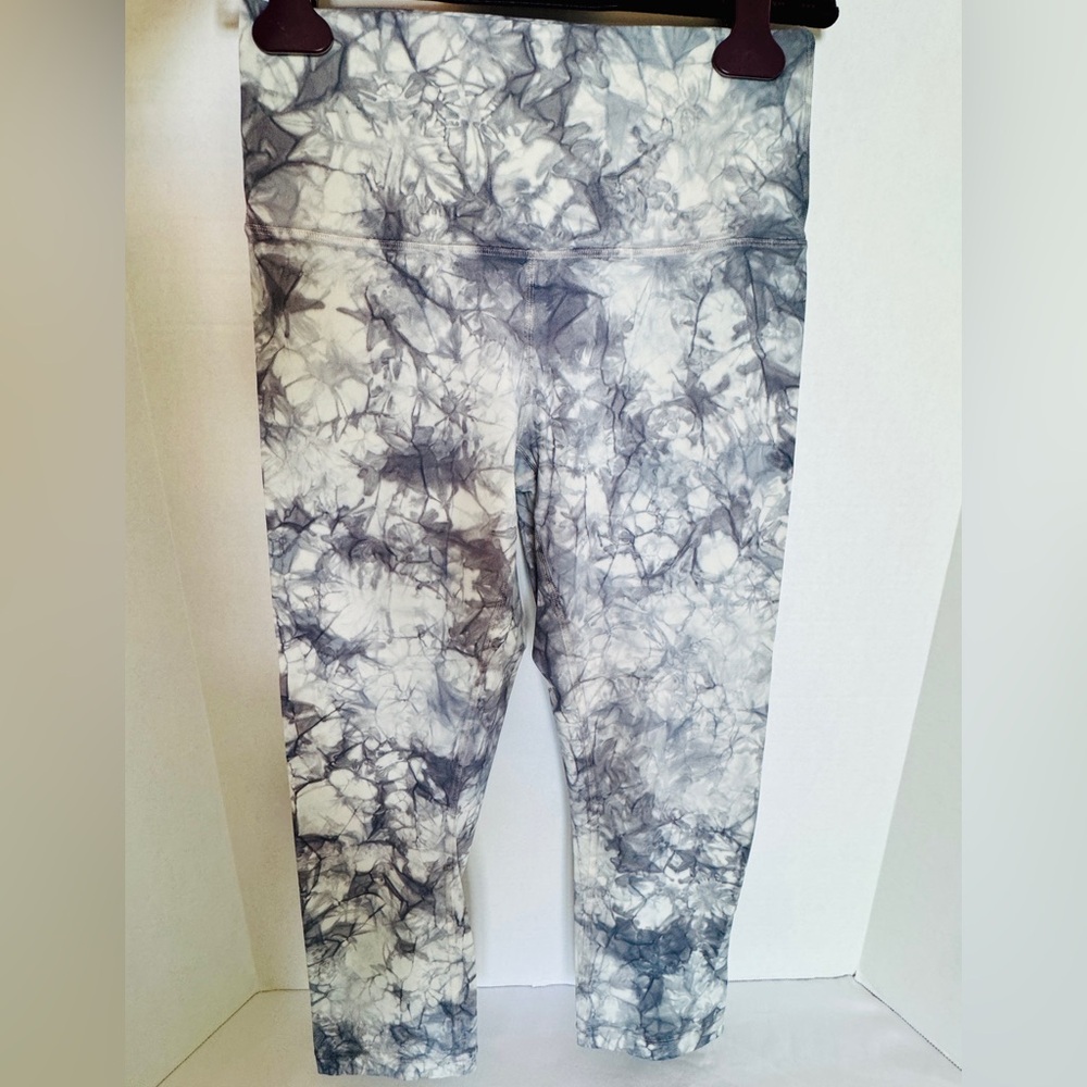 White and Grey Tie-Dye Lululemon leggings